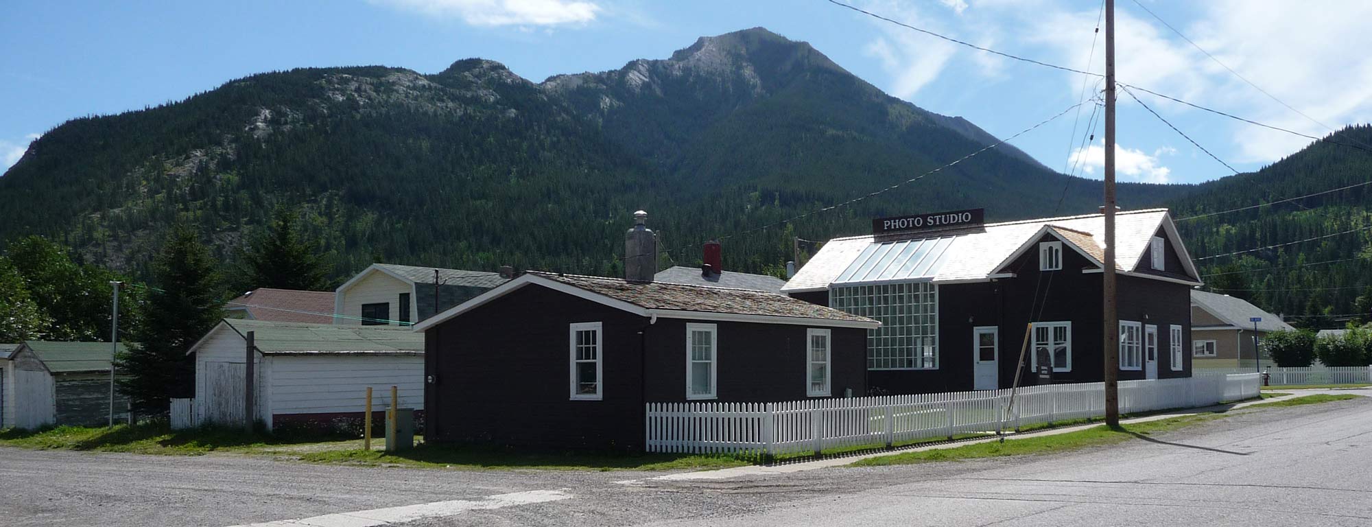 Exterior image of Gushul Studio with mountains behind