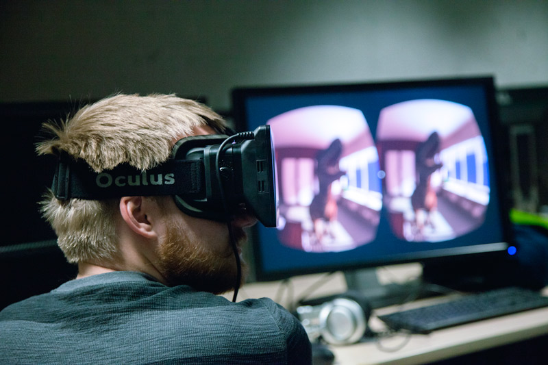 Image of student using Oculus Rift VR headset