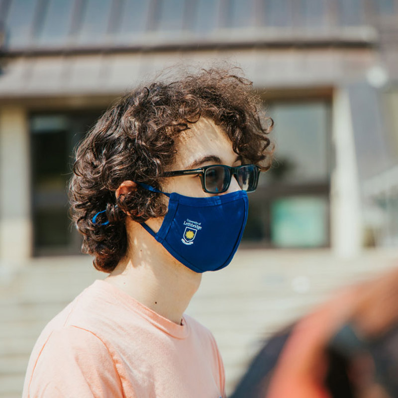 Student wearing cloth mask