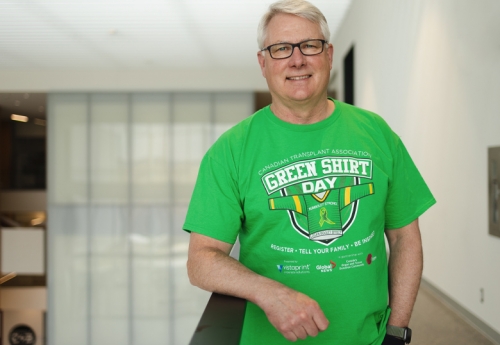 President Mike Mahon in green shirt