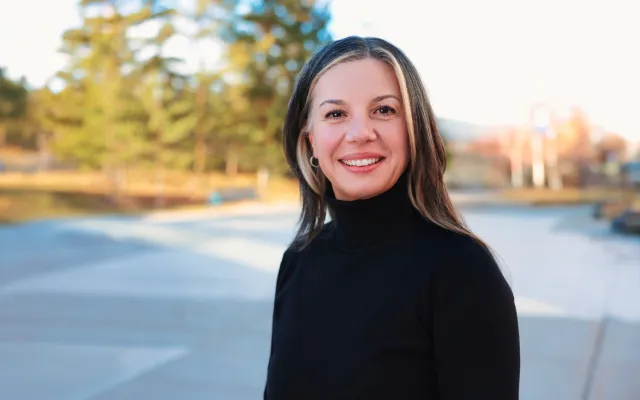 Dr. Claudia Gonzalez