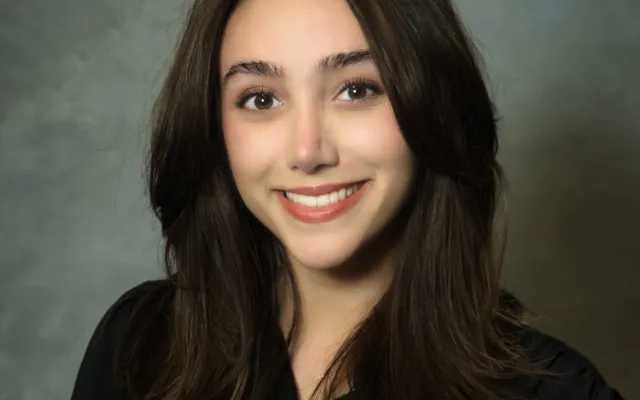 Niosha Headshot