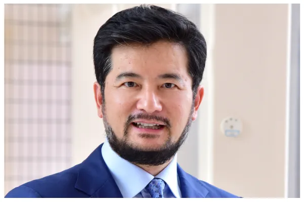 Yongjian Bao, LLB, MPA, PhD