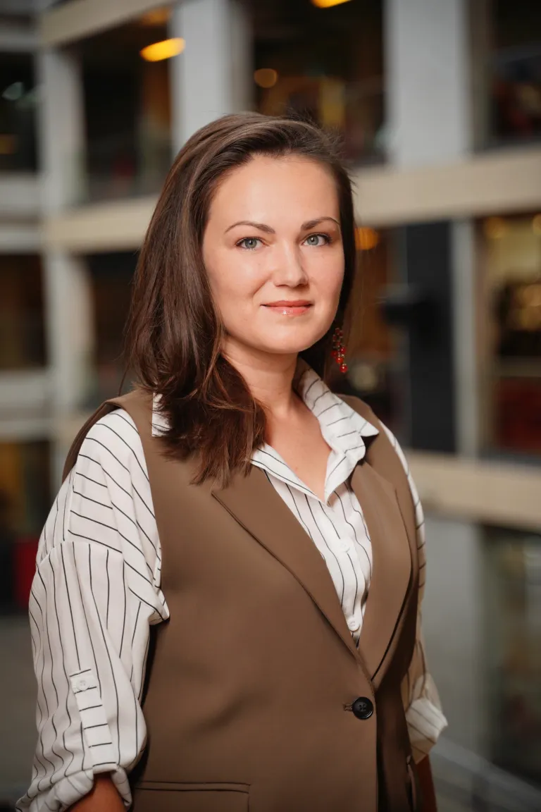 Dr. Elena Kosterina