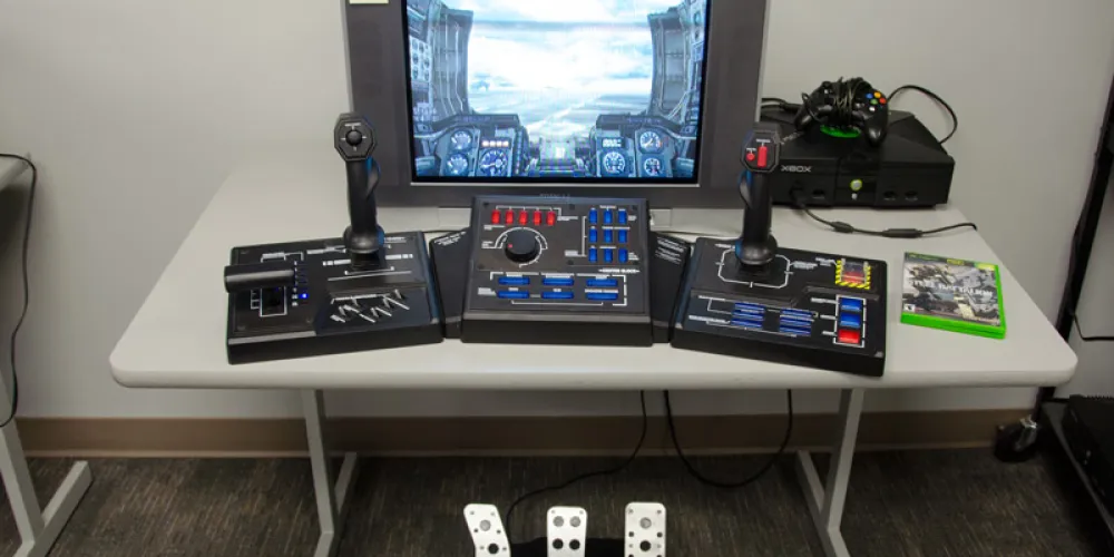 joystick and pedals setup for classic xbox game Steel Batallion