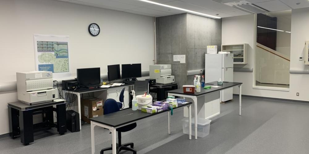 Slide scanners in a core facility