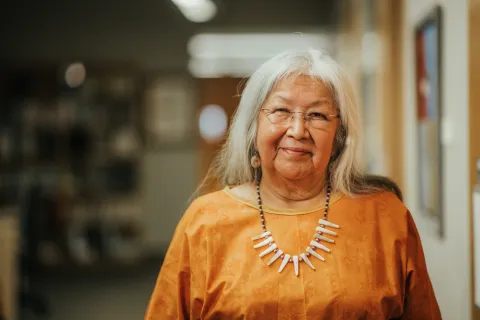 Catherine (Cathy) Hunt, Staah’tsi’naims’skaa’ki (Thunder Pipe Woman Under the Sky) Catherine (Cathy) Hunt, Staah’tsi’naims’skaa’ki (Thunder Pipe Woman Under the Sky)