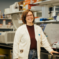 Photo of Dr. Laura Keffer-Wilkes (MSc ’12, PhD ’16), Chemistry and Biochemistry