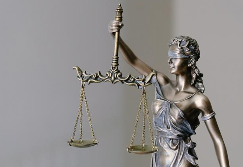 new-pathway-to-law-degree-at-heart-of-partnership-between-university-of