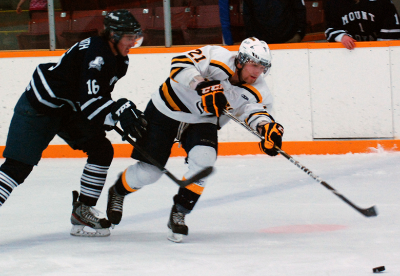 Hockey Horns battle Dinos on two fronts UNews