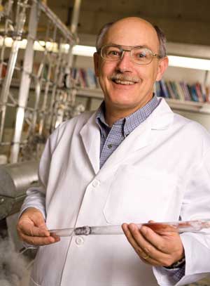 Dr. René Boeré will use funding from CFI to purchase specialized imaging equipment. Dr. René Boeré